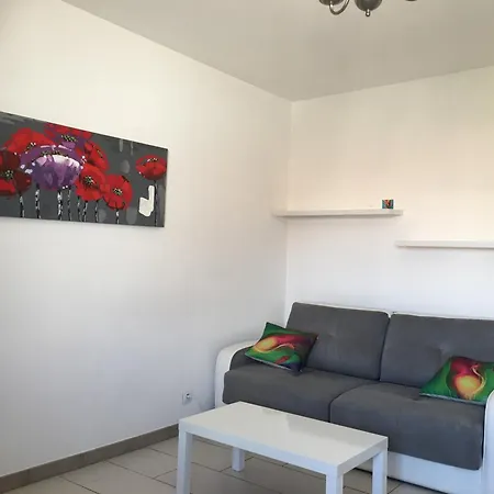 2 Etoiles Entre Les Maures Et Mediterranee Apartamento *